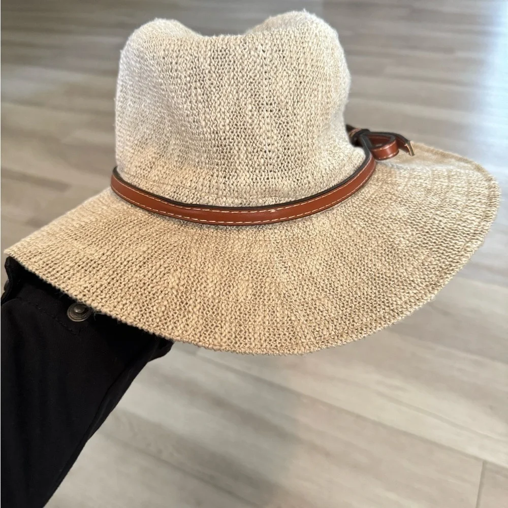 Disney Parks Hat Woven Adult Leather Like Bow Tan Safari Style Disneyland Mickey